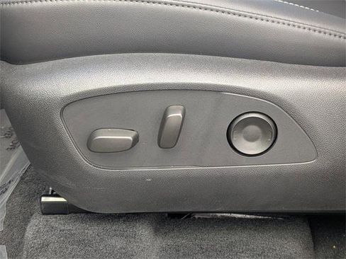 New 2025 GMC Hummer EV 2X image 18