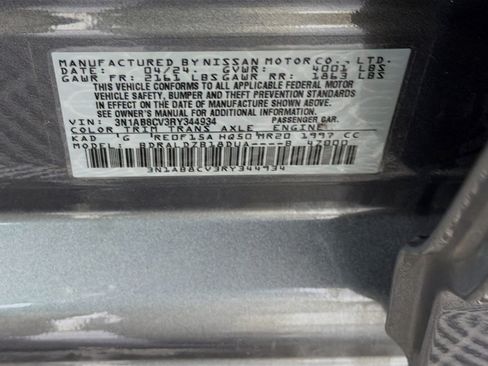 Used 2024 Nissan Sentra SV FWD image 12
