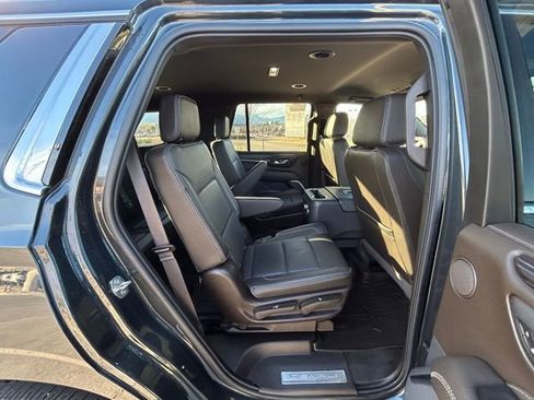 Used 2022 GMC Yukon Denali image 17