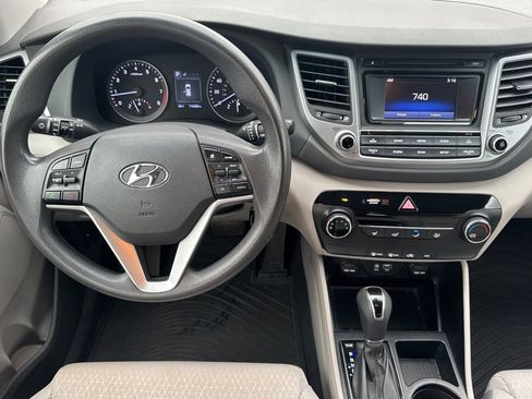 Used 2017 Hyundai Tucson SE image 16
