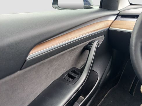 Used 2021 Tesla Model 3 Standard Range Plus RWD image 12