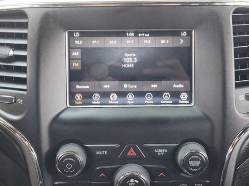 Used 2018 Jeep Grand Cherokee Laredo RWD image 17