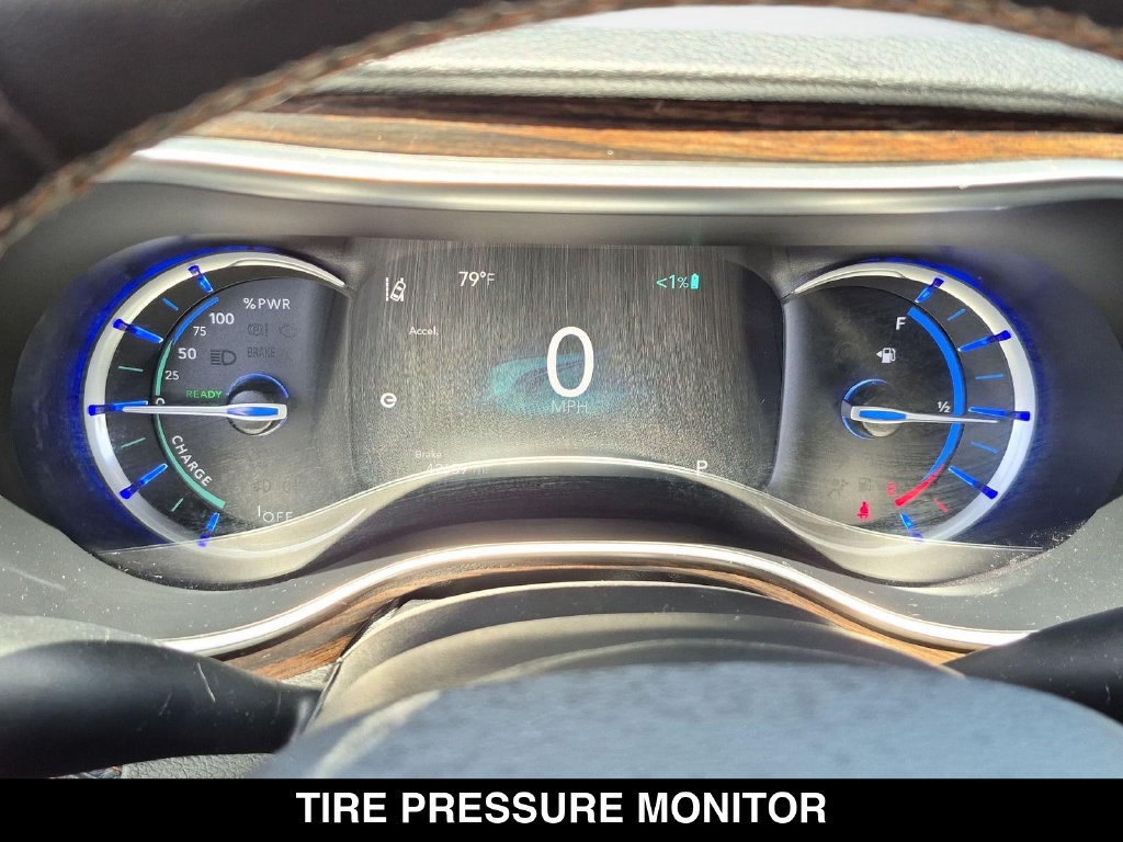 Used 2023 Chrysler Pacifica Pinnacle FWD image 20