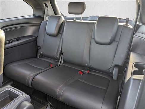 Used 2024 Honda Odyssey Sport image 17