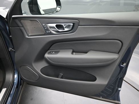 New 2026 Volvo XC60 B5 Ultra w/ Climate Package AWD/4WD image 17