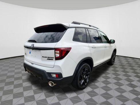 Certified 2024 Honda Passport Black Edition image 4