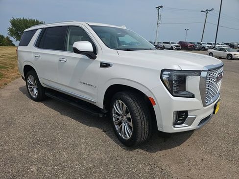 Used 2024 GMC Yukon Denali w/ Advanced Technology Package AWD/4WD image 7