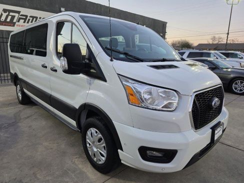Used 2022 Ford Transit 350 XLT image 2