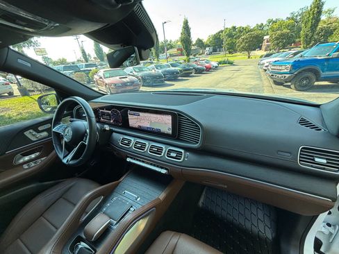 Used 2024 Mercedes-Benz GLE 350 4MATIC image 26