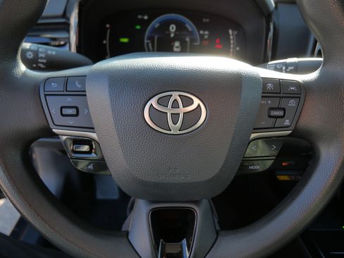 Certified 2025 Toyota Camry LE image 26