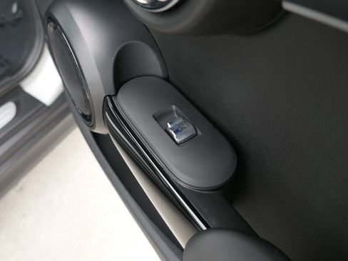 Used 2023 MINI Cooper SE image 26