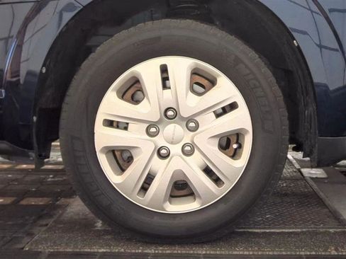 Used 2017 Dodge Journey SE image 9