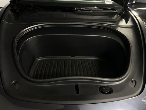 Used 2025 Tesla Model 3 Long Range image 33