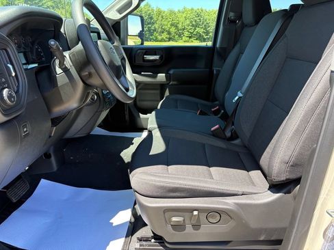 New 2026 Chevrolet Silverado 2500 Custom w/ Custom Value Package AWD/4WD image 4