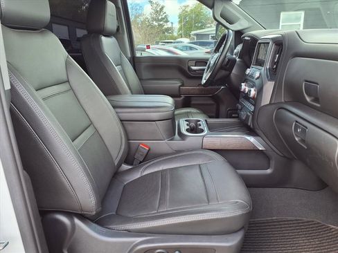 Used 2023 GMC Sierra 3500 Denali w/ Denali Ultimate Package image 15