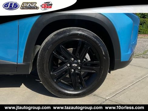 Used 2025 Chevrolet Trax ACTIV w/ Sunroof Package FWD image 9