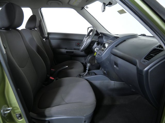 Used 2013 Kia Soul FWD image 12