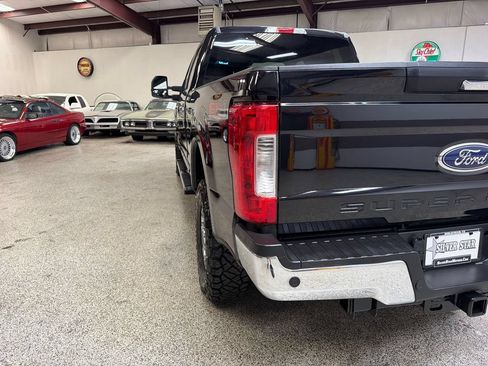 Used 2019 Ford F250 XLT w/ XLT Premium Package AWD/4WD image 15