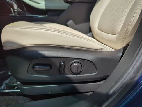 Used 2020 Buick Encore GX Essence w/ Advanced Technology Package image 13