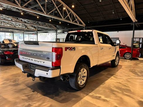 Used 2017 Ford F250 Platinum w/ Platinum Ultimate Package image 5