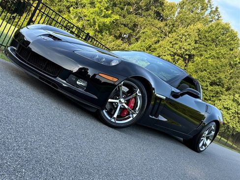 Used 2013 Chevrolet Corvette Grand Sport w/ 2LT Preferred Equipment Group RWD image 10