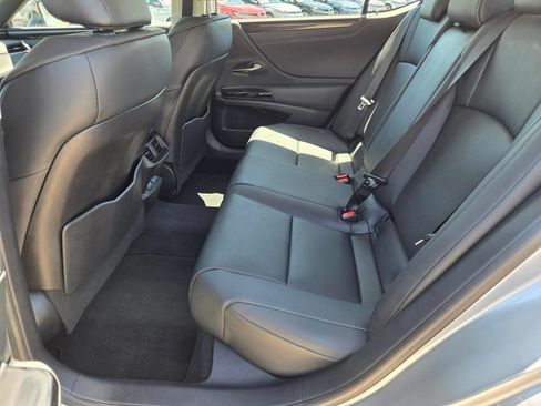 Used 2024 Lexus ES 350 w/ Accessory Package (Z1) FWD image 11