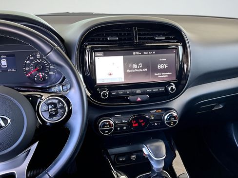 Used 2021 Kia Soul EX FWD image 9