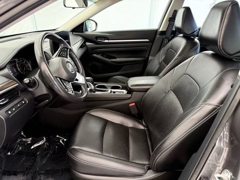 Used 2023 Nissan Altima 2.5 SL FWD image 11