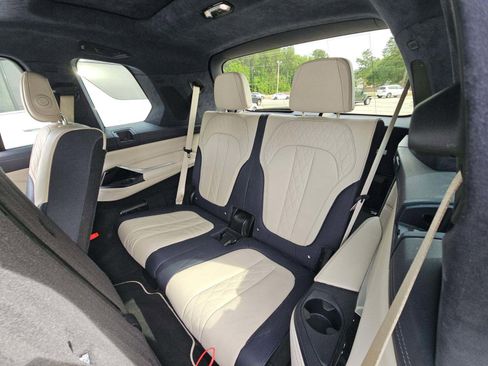 Used 2021 BMW X7 M50i AWD/4WD image 7