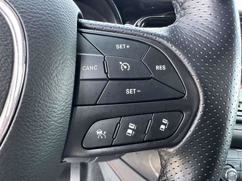 Used 2024 Dodge Durango GT RWD image 15