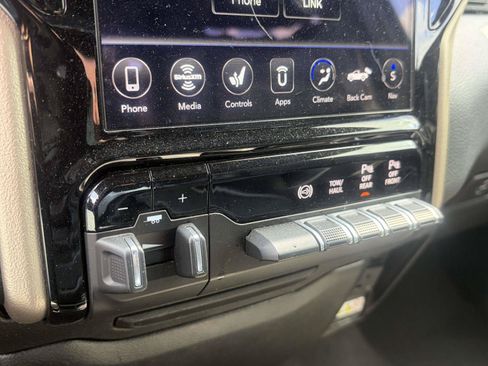 Used 2019 RAM 2500 Laramie AWD/4WD image 14