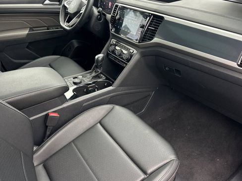 Used 2023 Volkswagen Atlas Cross Sport SEL AWD/4WD image 16
