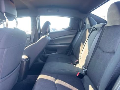 Used 2013 Dodge Avenger SE FWD image 9
