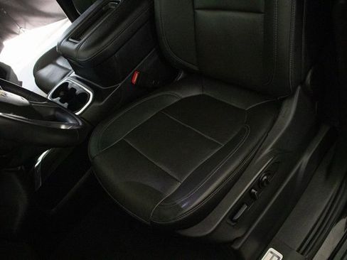 Used 2022 Chevrolet Silverado 2500 LTZ w/ LTZ Premium Package image 25