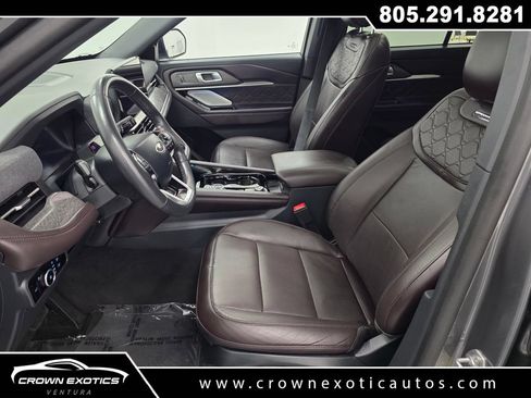 Used 2025 Ford Explorer Platinum w/ LUX Leather Package AWD/4WD image 27