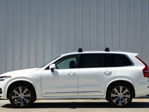 Used 2023 Volvo XC90 T8 Ultimate w/ Protection Package Premier image 9