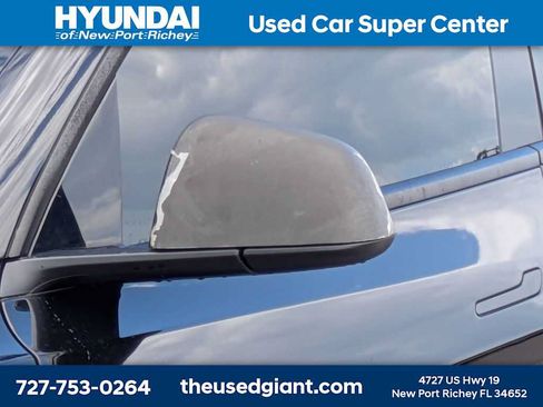 Used 2023 Tesla Model Y Long Range AWD/4WD image 11