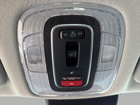New 2026 Hyundai Elantra Limited FWD image 19