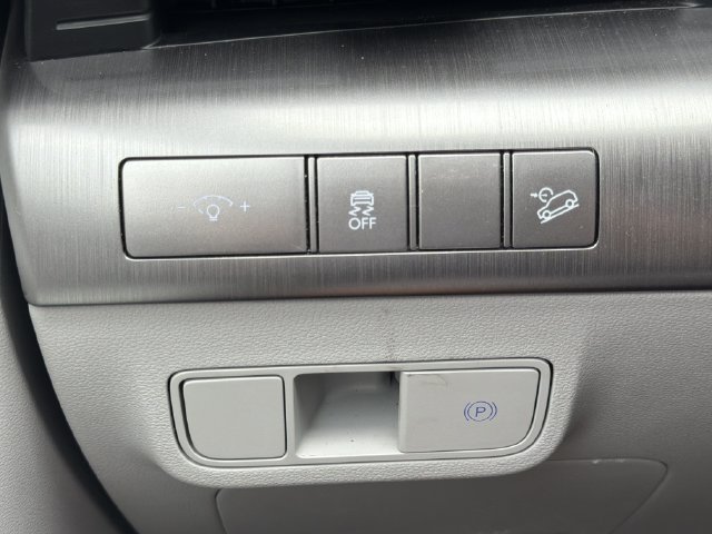 Used 2025 Hyundai Kona SEL AWD/4WD image 22