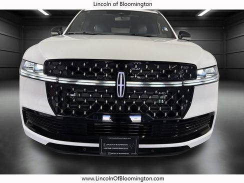 New 2025 Lincoln Navigator L Black Label image 9