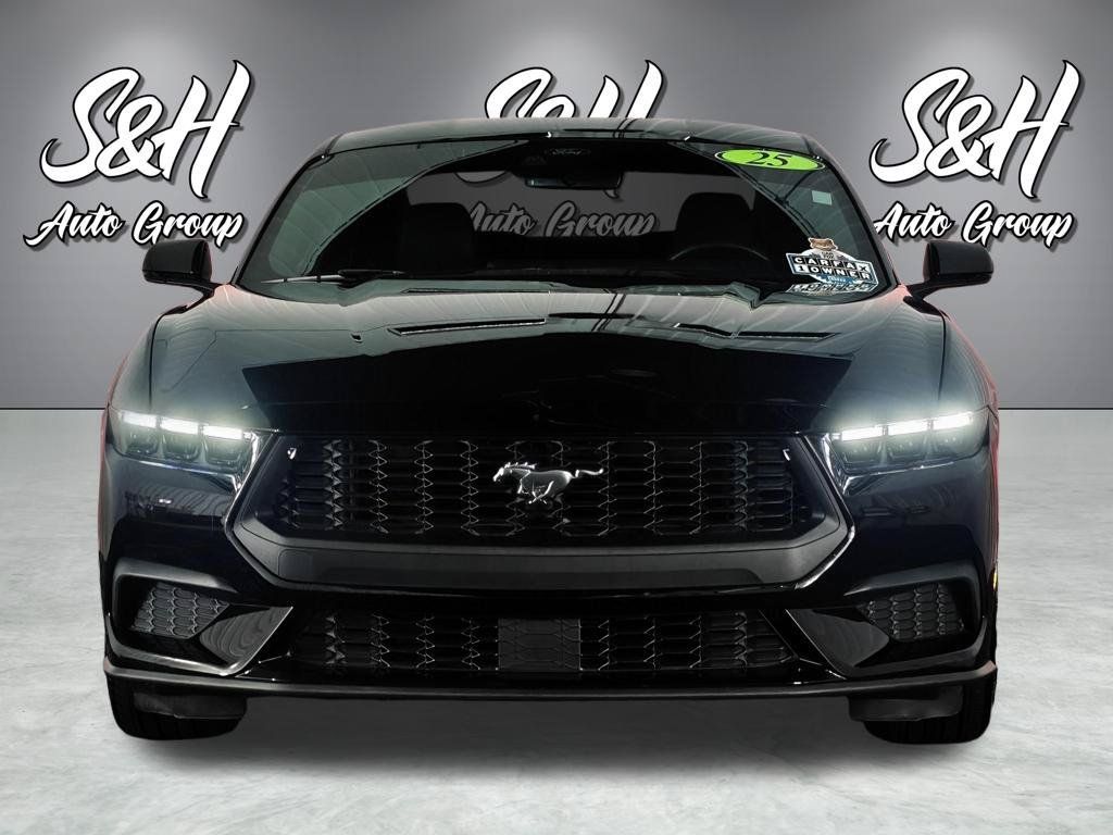 Used 2025 Ford Mustang Premium RWD image 22