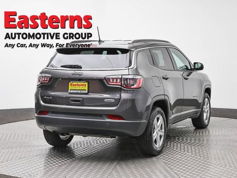 Used 2024 Jeep Compass Latitude AWD/4WD image 5