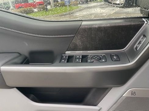 New 2026 Ford F250 XLT w/ XLT Premium Package image 19