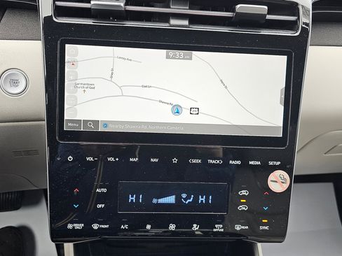 Used 2024 Hyundai Tucson Limited image 32