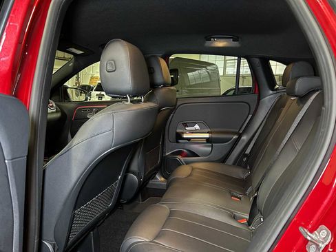 Certified 2025 Mercedes-Benz GLA 250 4MATIC image 19