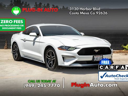 Used 2022 Ford Mustang Premium RWD image 3
