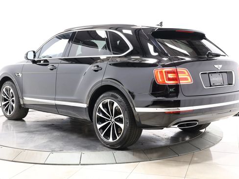 Used 2018 Bentley Bentayga AWD/4WD image 71