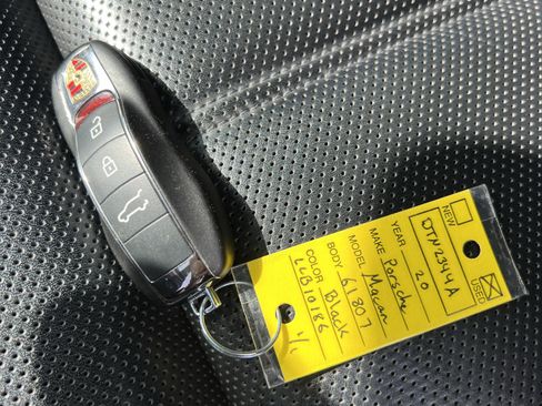 Used 2020 Porsche Macan image 38