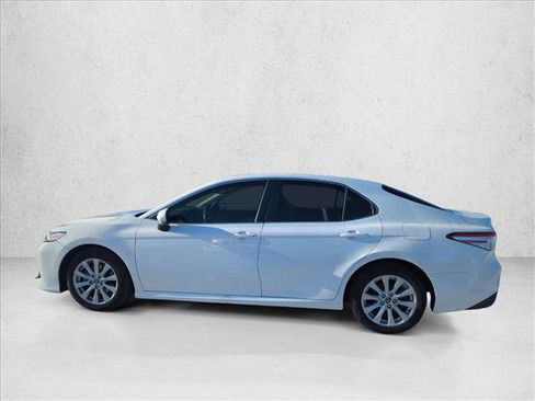 Used 2018 Toyota Camry LE w/ Convenience Package image 5