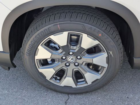 New 2026 Honda Pilot Elite image 17